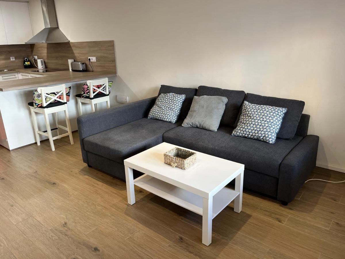 Apartamento En La Playa. Free Parking. Free Wifi L' Escala Exteriör bild