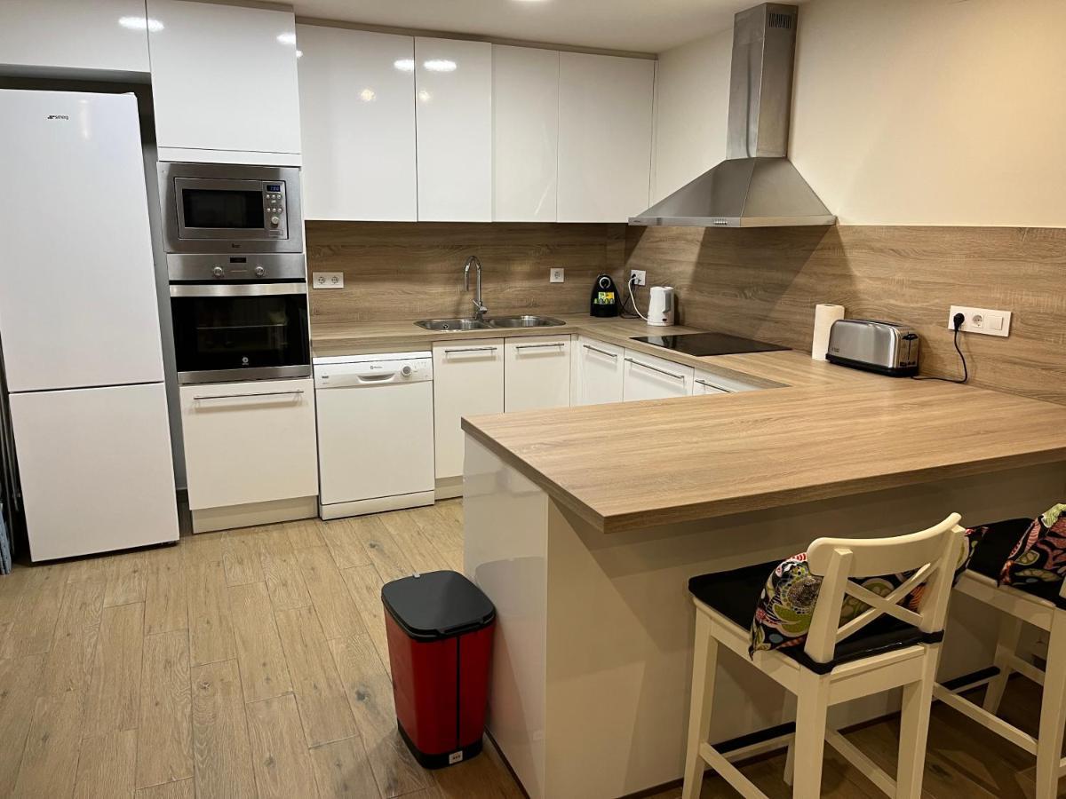 Apartamento En La Playa. Free Parking. Free Wifi L' Escala Exteriör bild